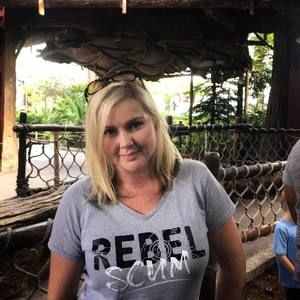 Meet your Posher, Holly